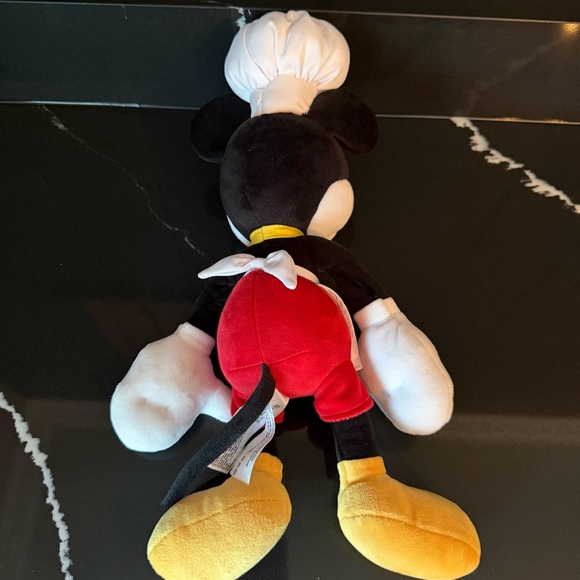 Disney Mickey Mouse Chef Plush – 2018 EPCOT International Food & Wine Festival - Picture 2 of 4
